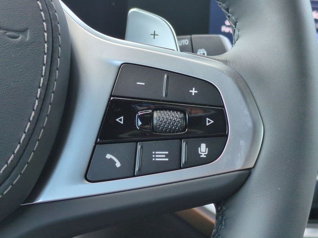 New 2026 Carbon Black Metallic BMW xDrive40i image 26