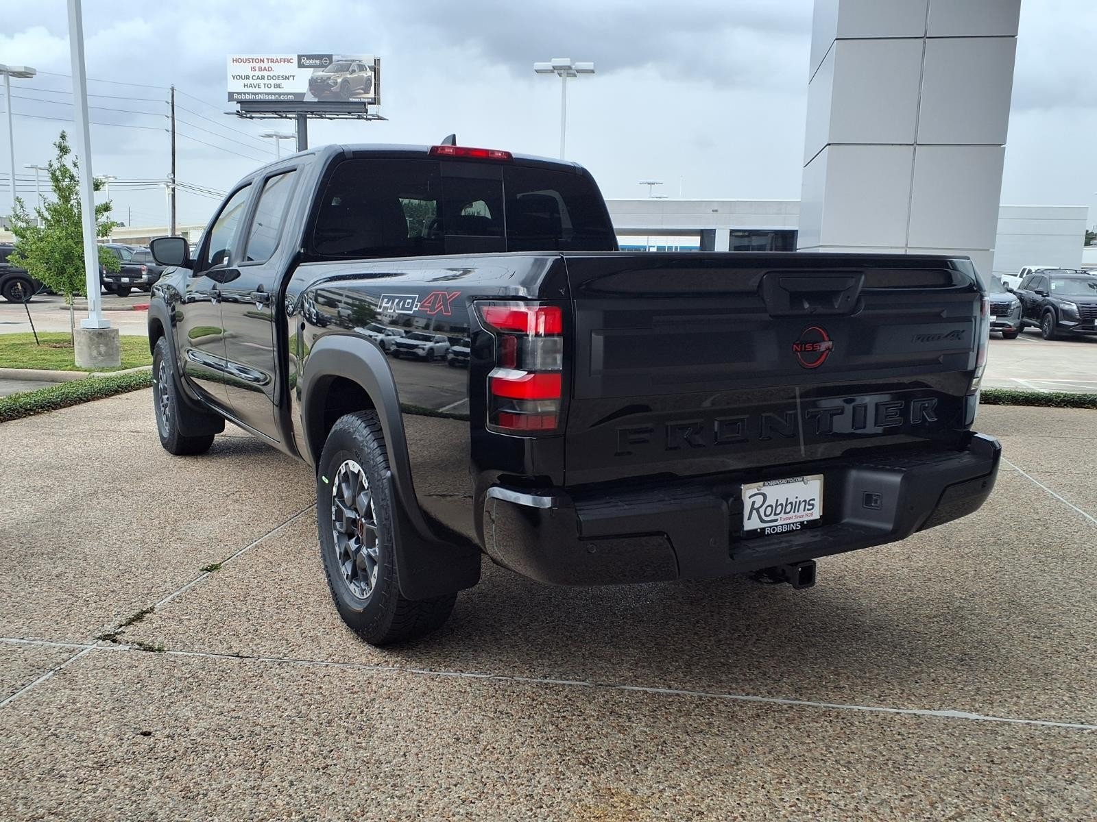 2026 Nissan Frontier Crew Cab PRO-4X® Long Bed Black at Robbins Nissan