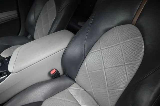 Used 2018 Brown Toyota XLE image 17