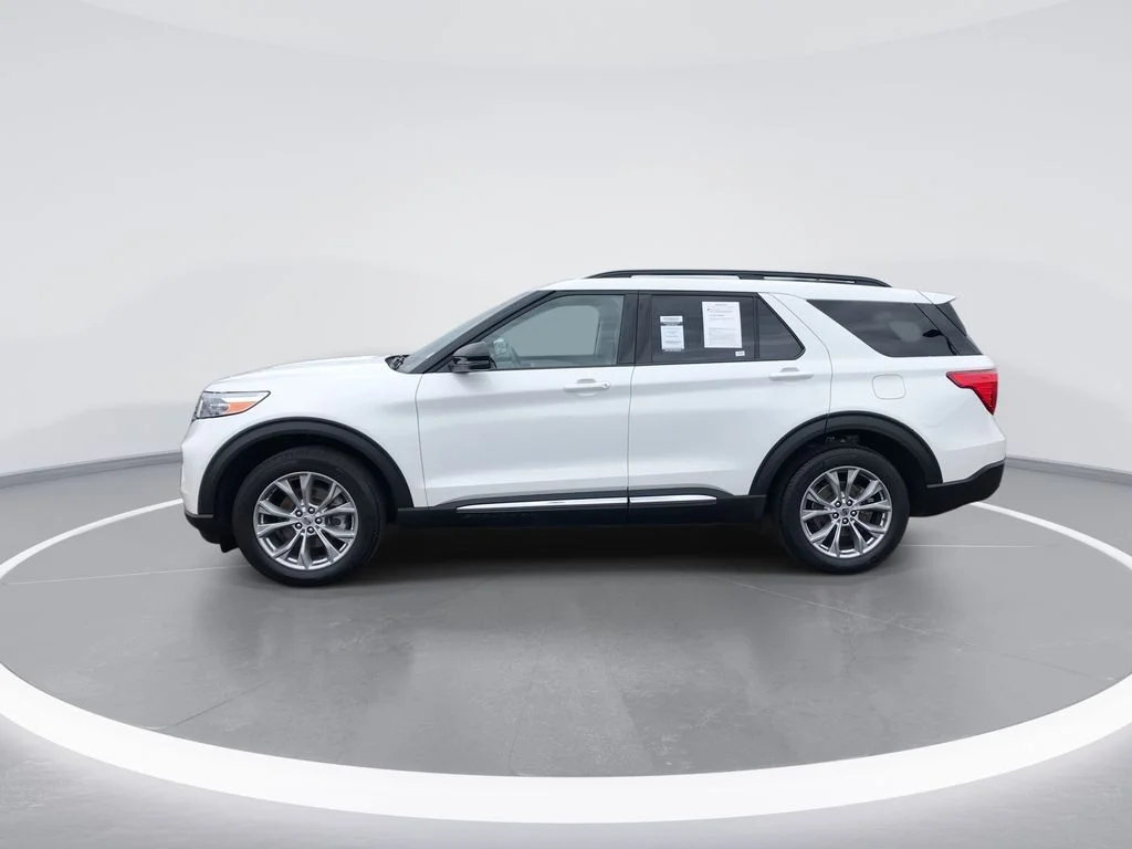 Used 2023 White Ford XLT image 5