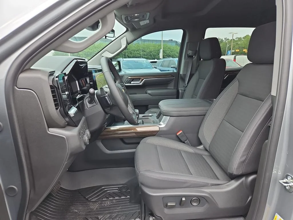 New 2026 Sterling Gray Metallic Chevrolet LT image 11