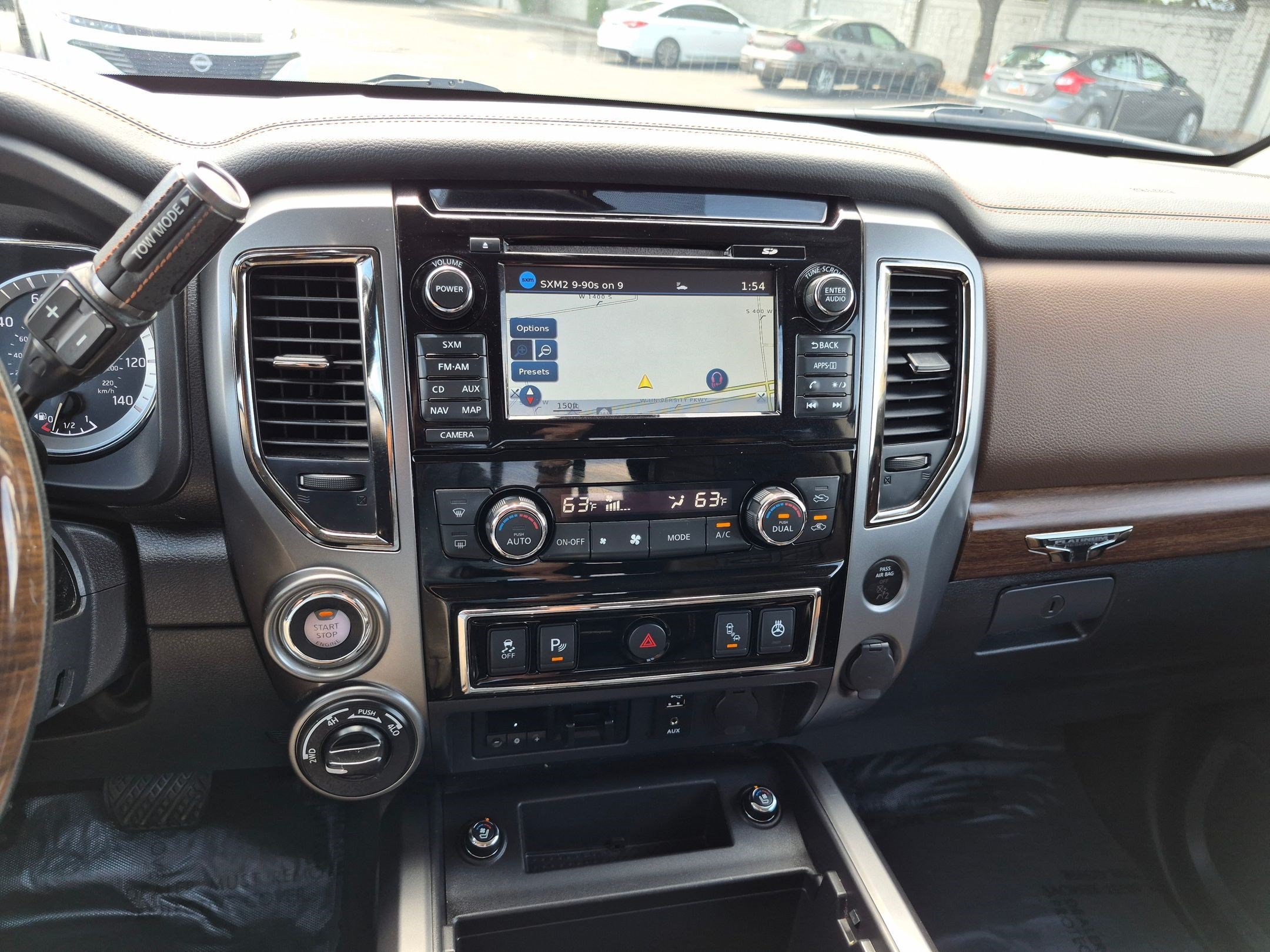 Used 2018 Pearl White Nissan Platinum Reserve image 25