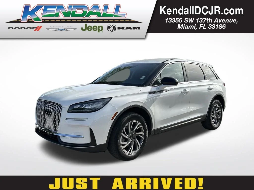 Used 2023 White Lincoln Standard image 1