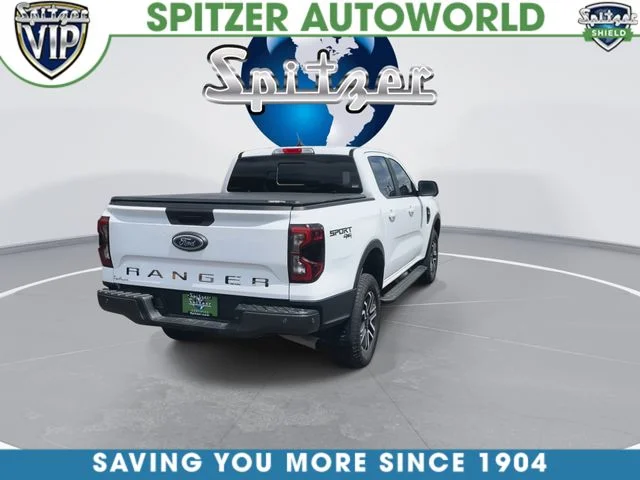Used 2024  Ford Lariat image 9