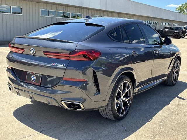 Used 2020 Gray BMW M50i image 3