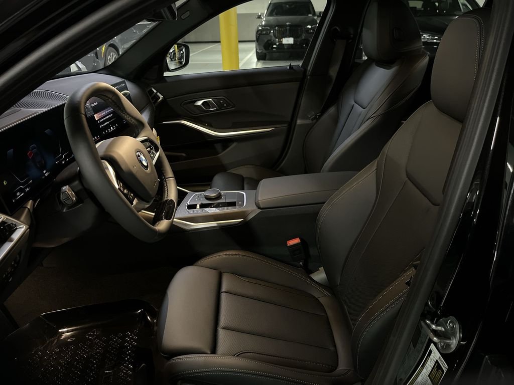 2025 BMW 3 Series 330i - Photo 11