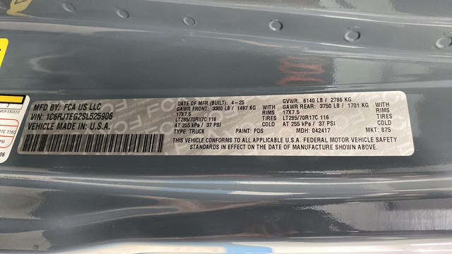 Certified Used 2025 Anvil Clearcoat Jeep Mojave image 28