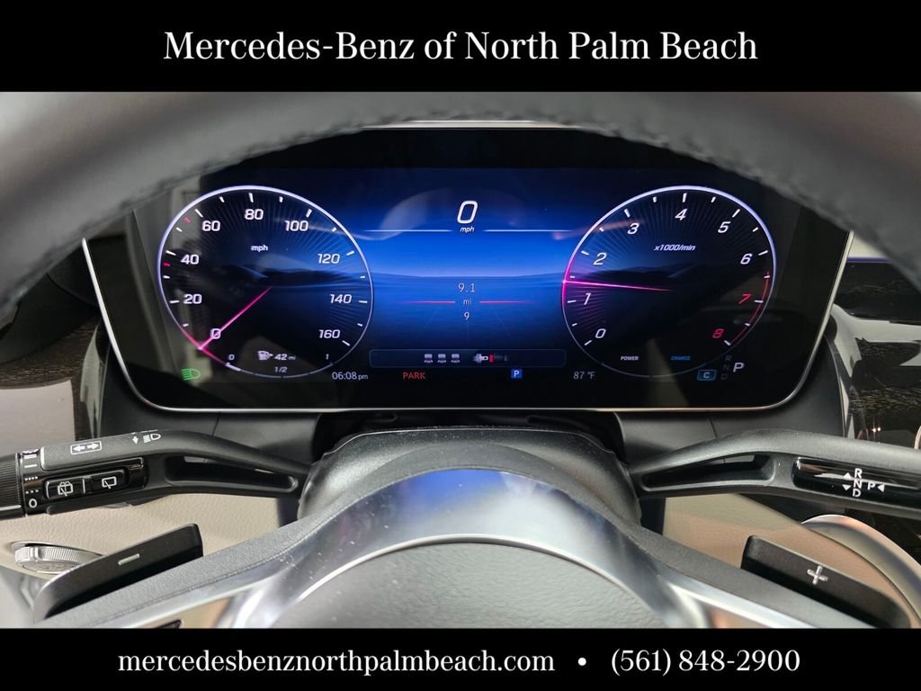 New 2026 MANUFAKTUR Moonlight White Metallic Mercedes-Benz GLC 300 image 18