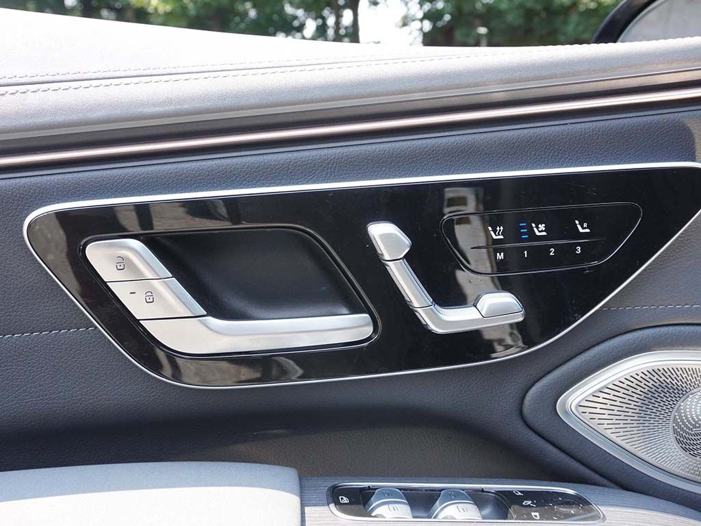 Used 2024 Black Mercedes-Benz 450 image 39