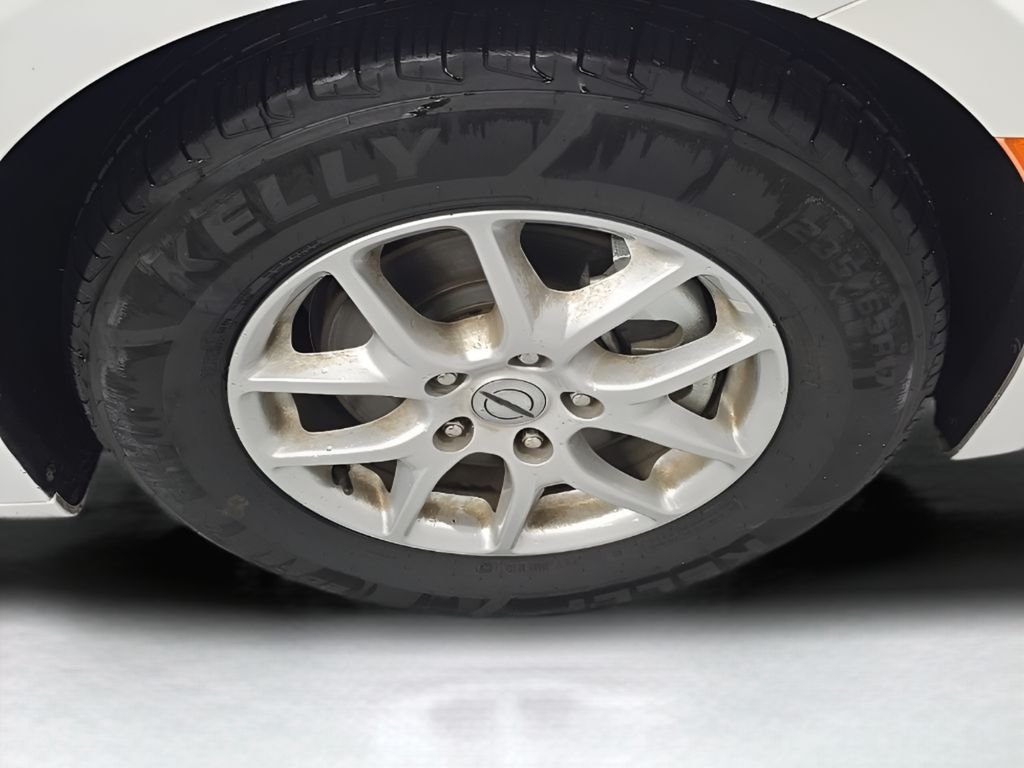 Used 2022 White Chrysler LX image 43