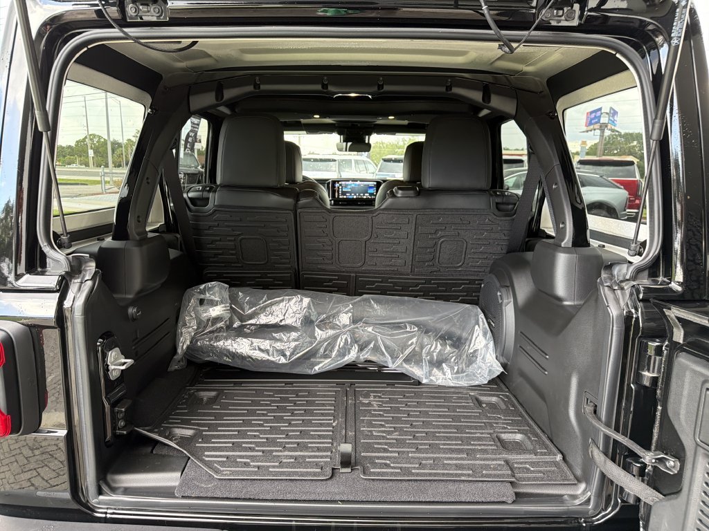 2025 Jeep Wrangler 4-Door Rubicon 392 Final Edition - Photo 15