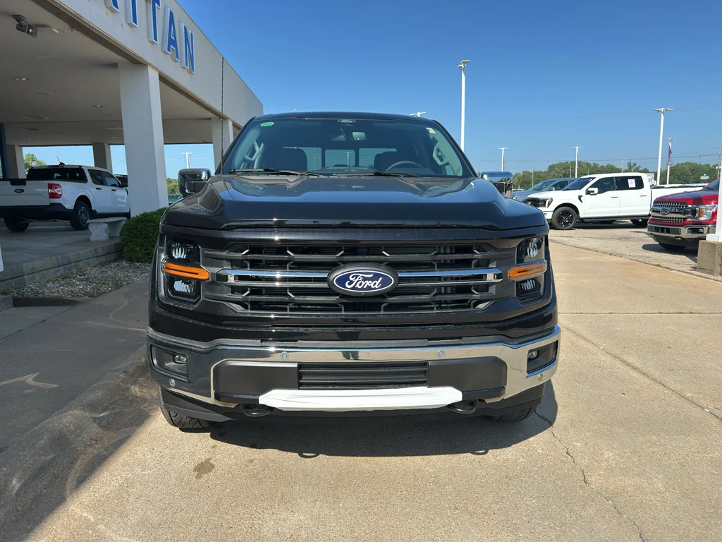 New 2026 Agate Black Metallic Ford XLT image 12