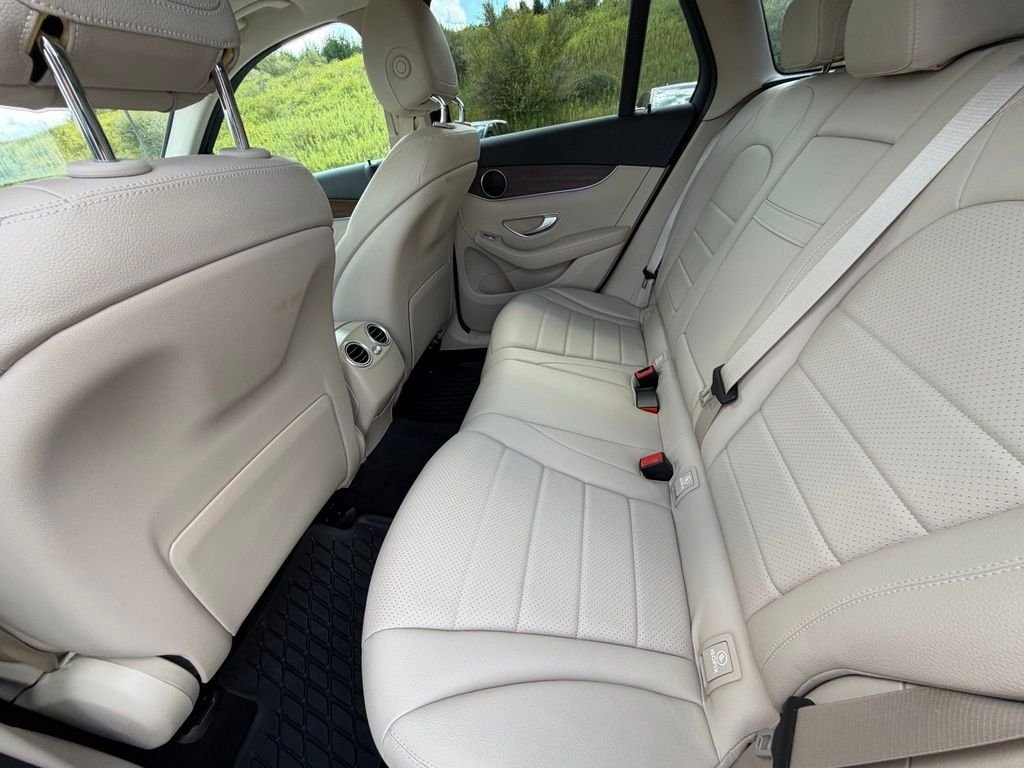 Used 2022 Black Mercedes-Benz GLC 300 image 62