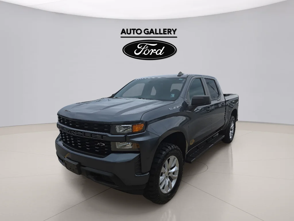 Used 2019 Shadow Gray Metallic Chevrolet Custom image 1