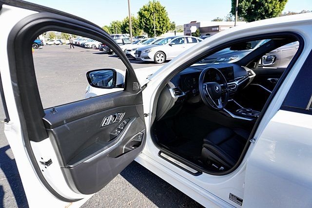 Used 2023 White BMW 330i image 39
