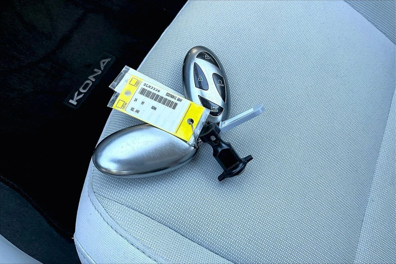 Certified Used 2024 Gray Hyundai SEL image 32