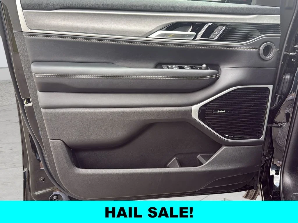 New 2026 High Gloss Black Exterior Paint Jeep Limited Reserve image 11