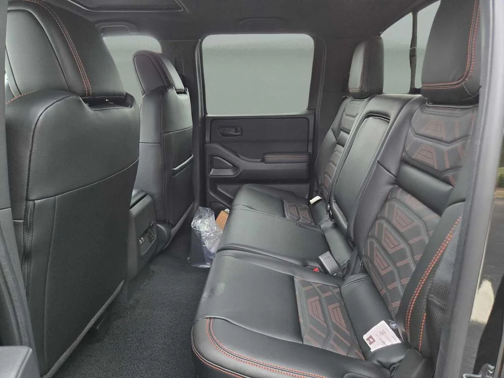 2026 Nissan Frontier PRO-X - Photo 11