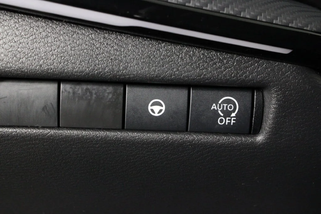 2025 Nissan Kicks SR - Photo 24