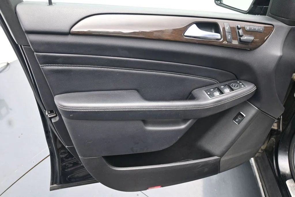 Used 2015  Mercedes-Benz ML 350 image 18
