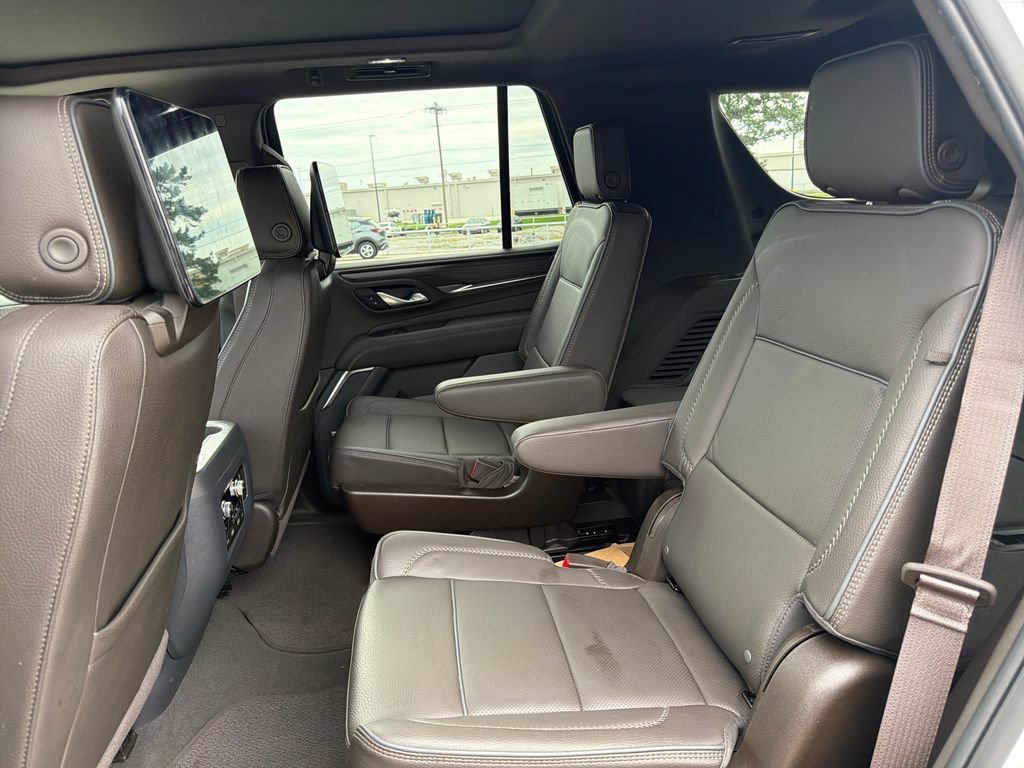 2023 GMC Yukon Denali - Photo 31
