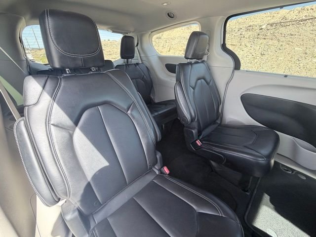 2024 Chrysler Pacifica Touring L - Photo 34