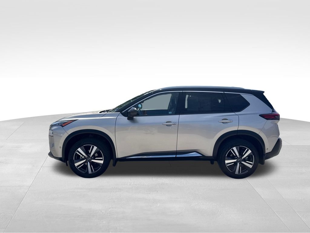 Used 2023 Champagne Silver Metallic Nissan SL image 3