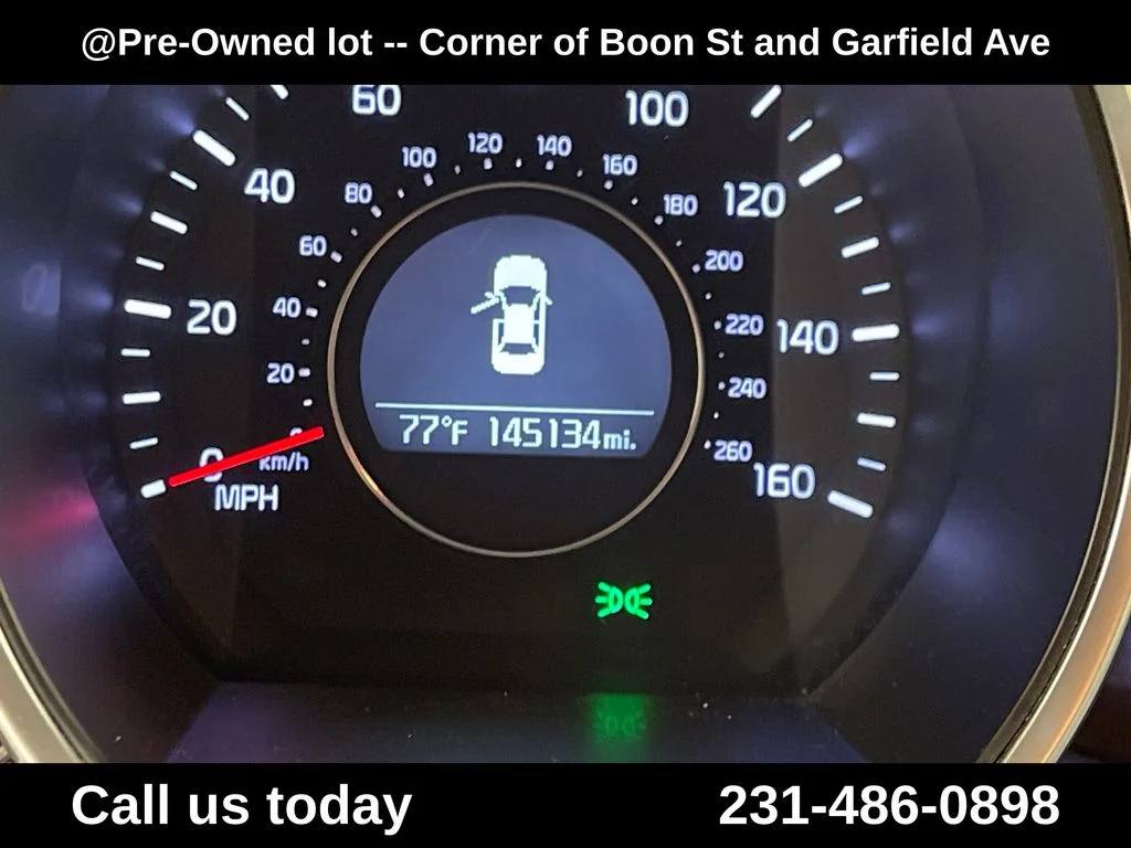 Used 2014 Red Kia LX image 23