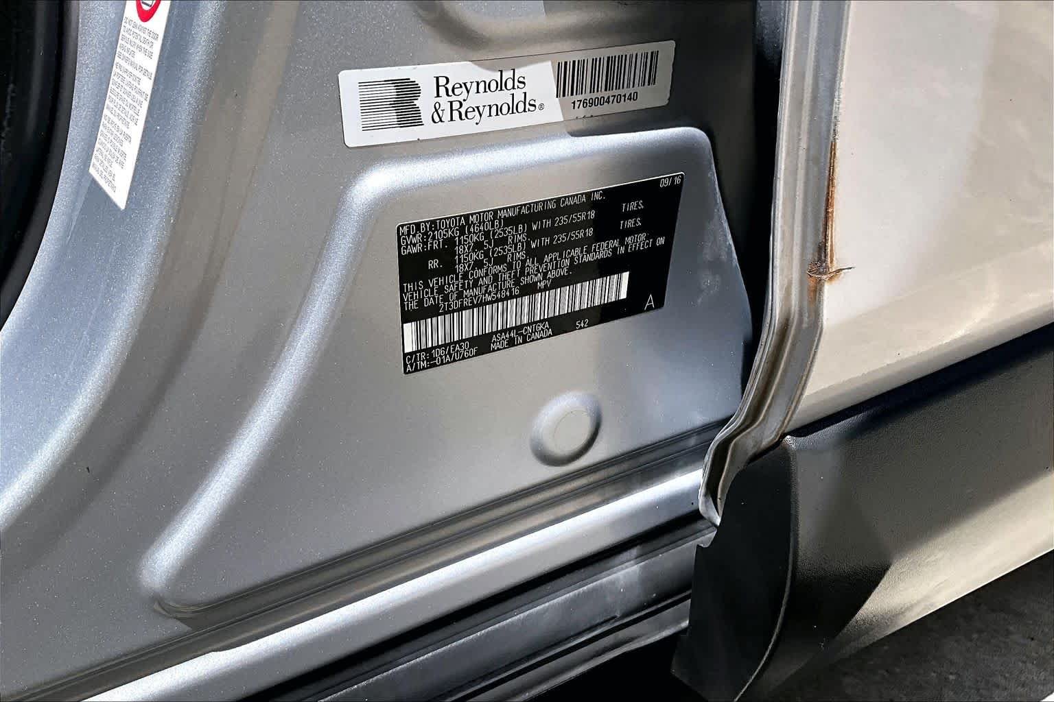 Used 2017 Silver Sky Metallic Toyota Limited image 35