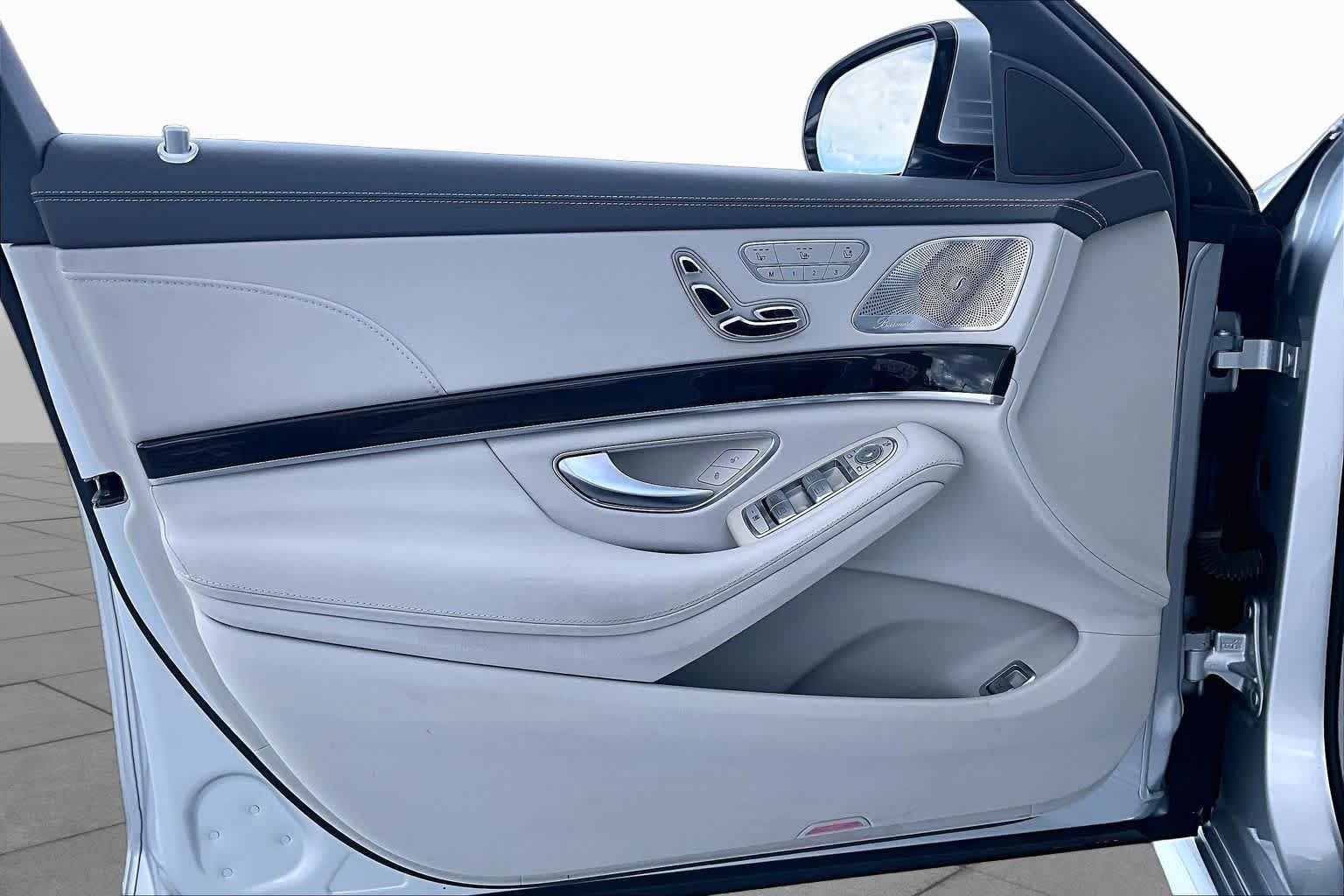 Used 2016 Iridium Silver Metallic Mercedes-Benz S 550 image 21