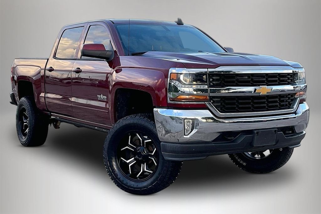 Used 2016 Red Chevrolet LT image 1