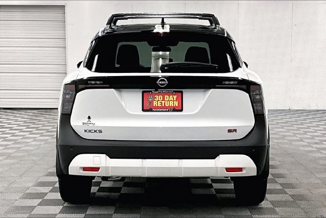 New 2026 Aspen White with Black Roof Nissan SR image 5