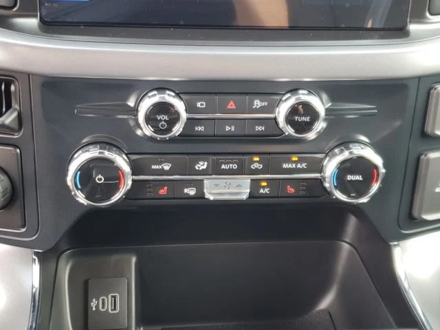 New 2026 Carbonized Gray Metallic Ford XLT image 26