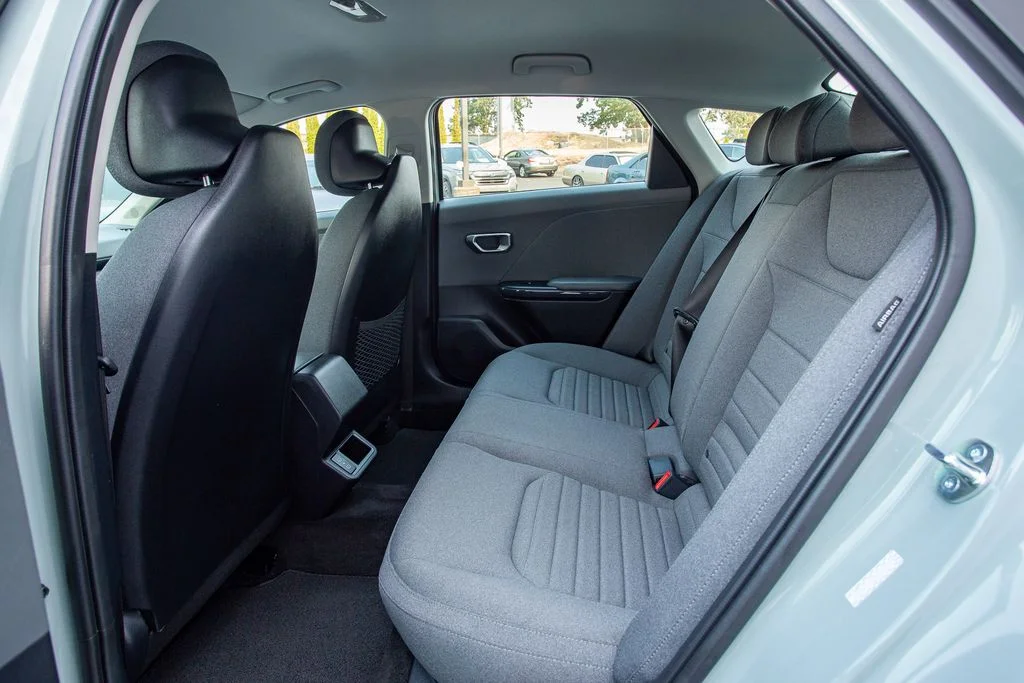 Used 2025 Morning Haze Kia EX image 17