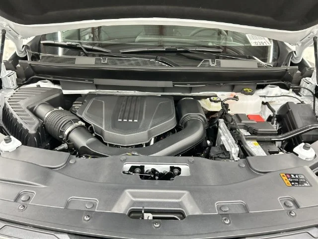 New 2027 Summit White Chevrolet LT image 6