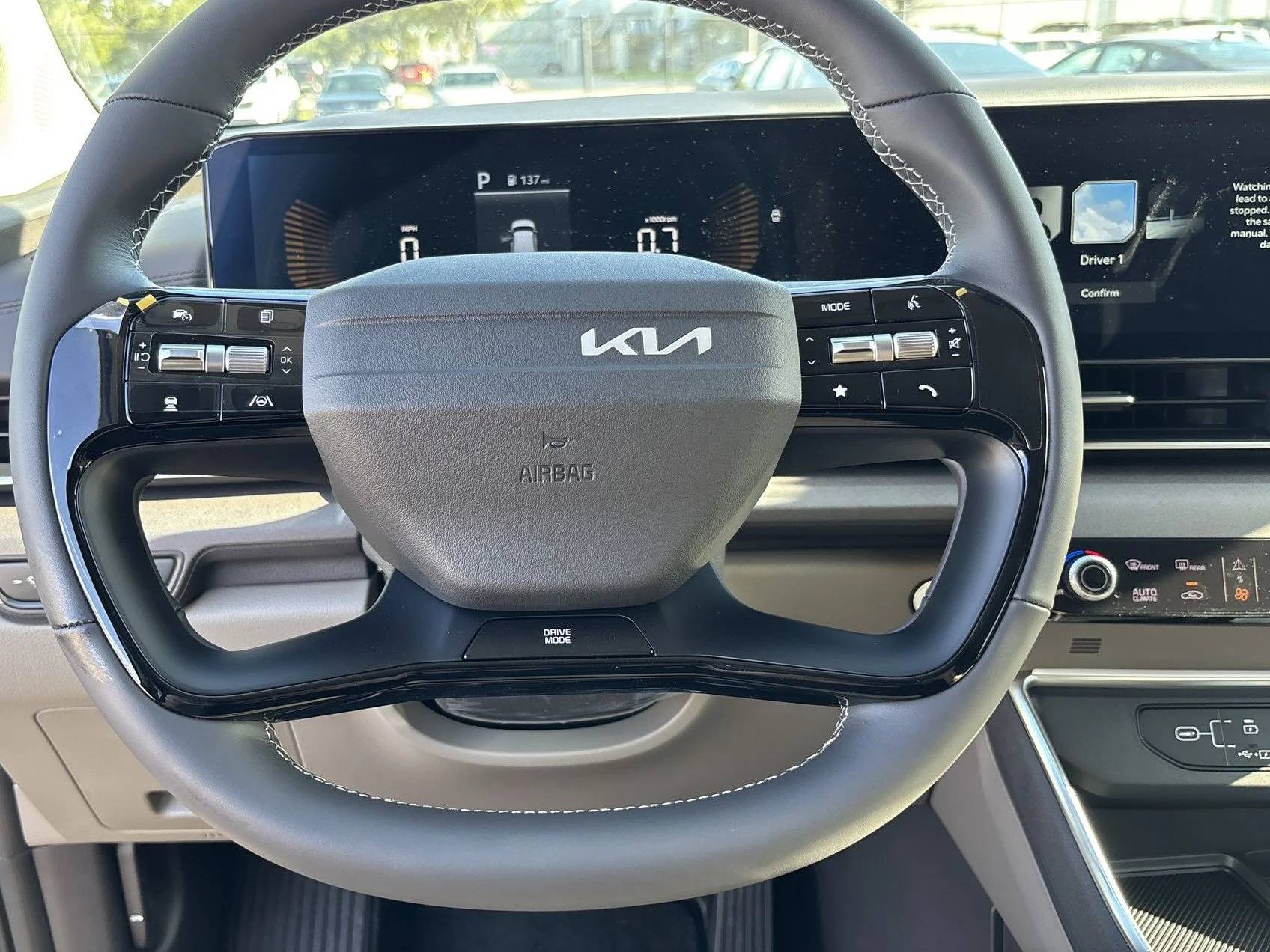 New 2027 Ivory Silver Kia EX image 13