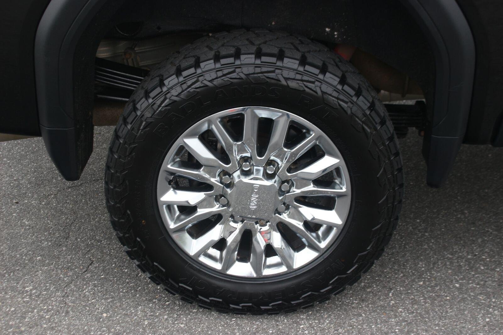 Used 2023 Ebony Twilight Metallic GMC Denali image 43