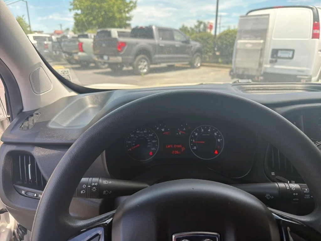 Used 2022 White Ram Base image 14