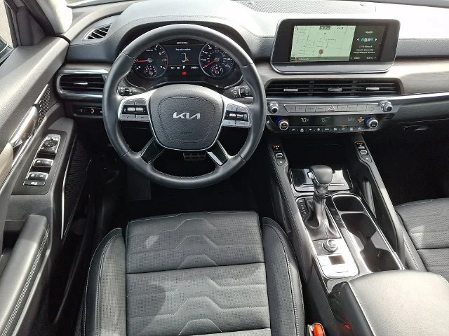 Certified Used 2022 Gray Kia SX image 12