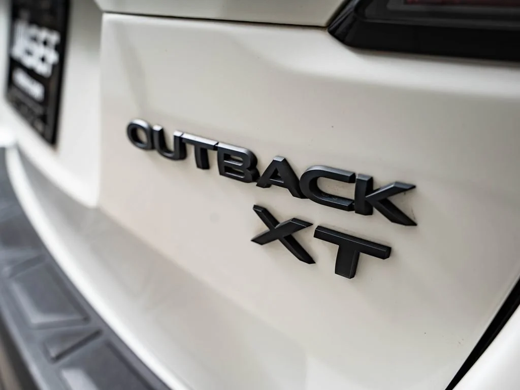 Used 2025 Crystal White Pearl Subaru Onyx Edition XT image 16
