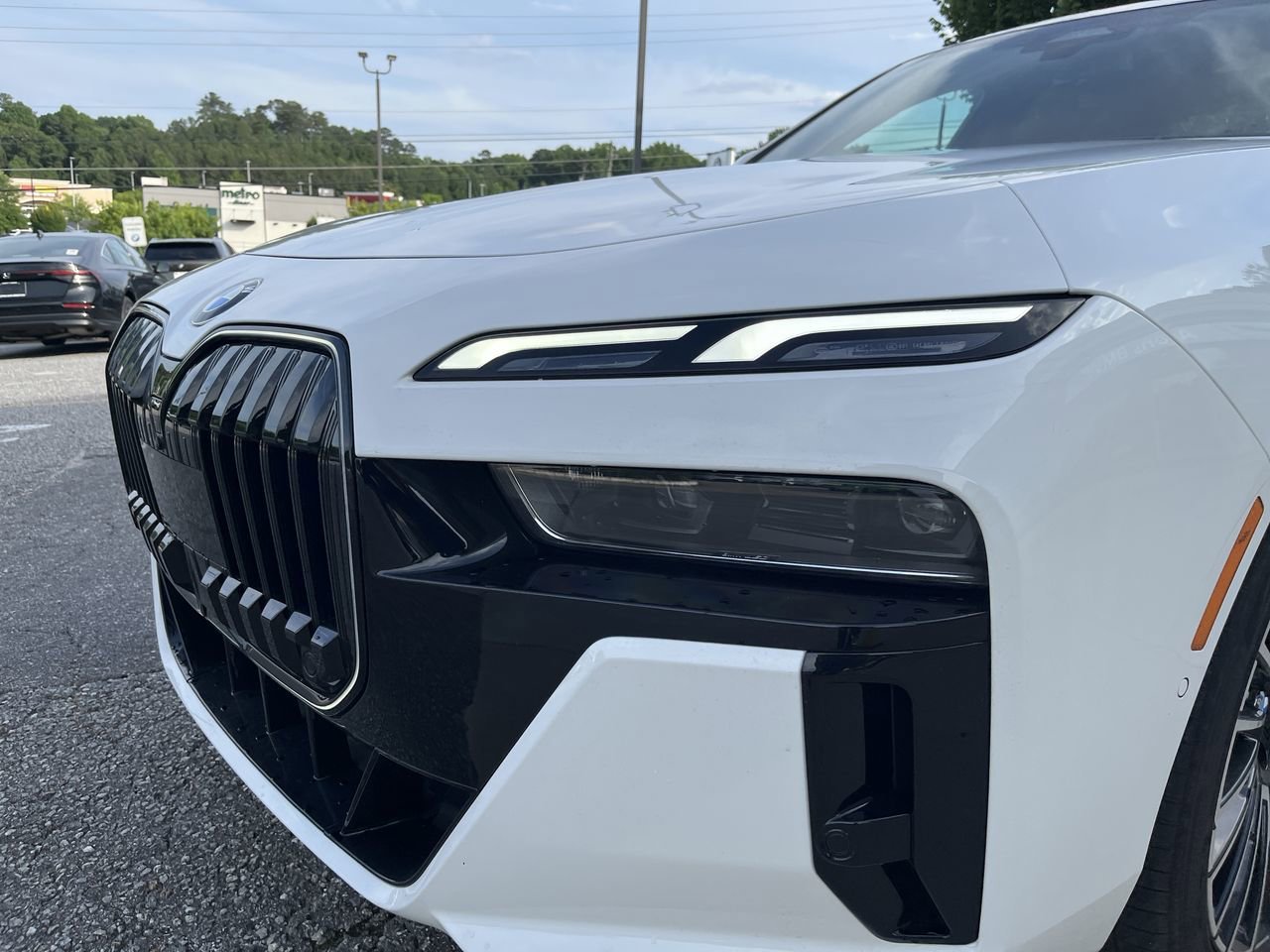 Certified Used 2025 Alpine White BMW 740i image 11