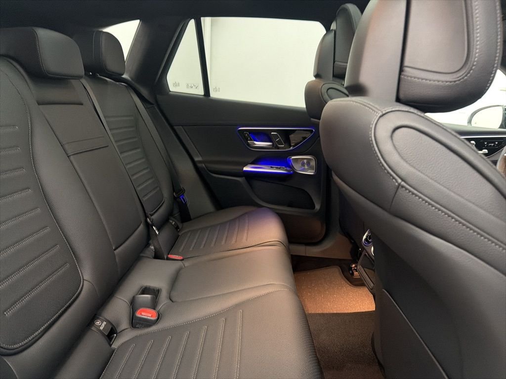 Used 2026 White Mercedes-Benz GLC 300 image 27