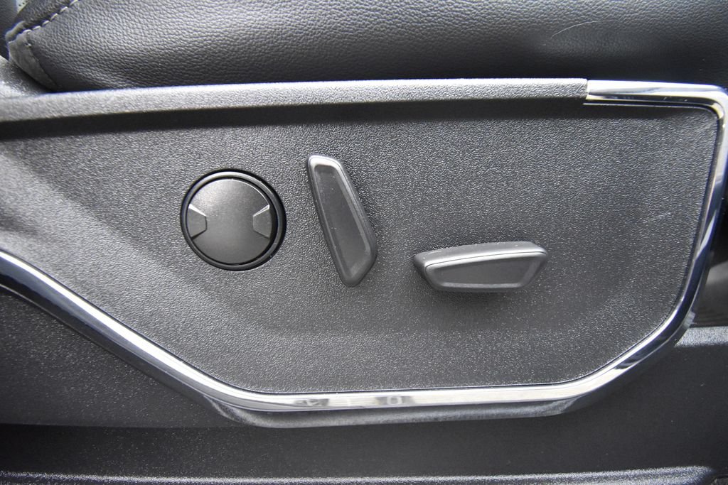 Used 2022 Atlas Blue Metallic Ford Lariat image 24