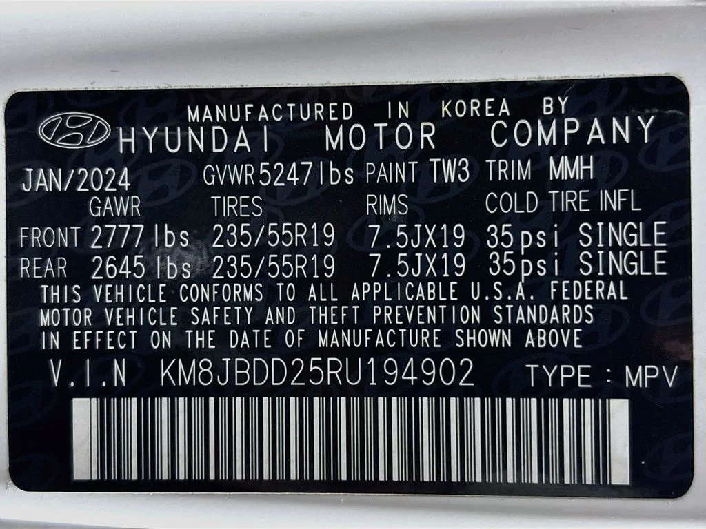 Used 2024 White Hyundai SEL image 25