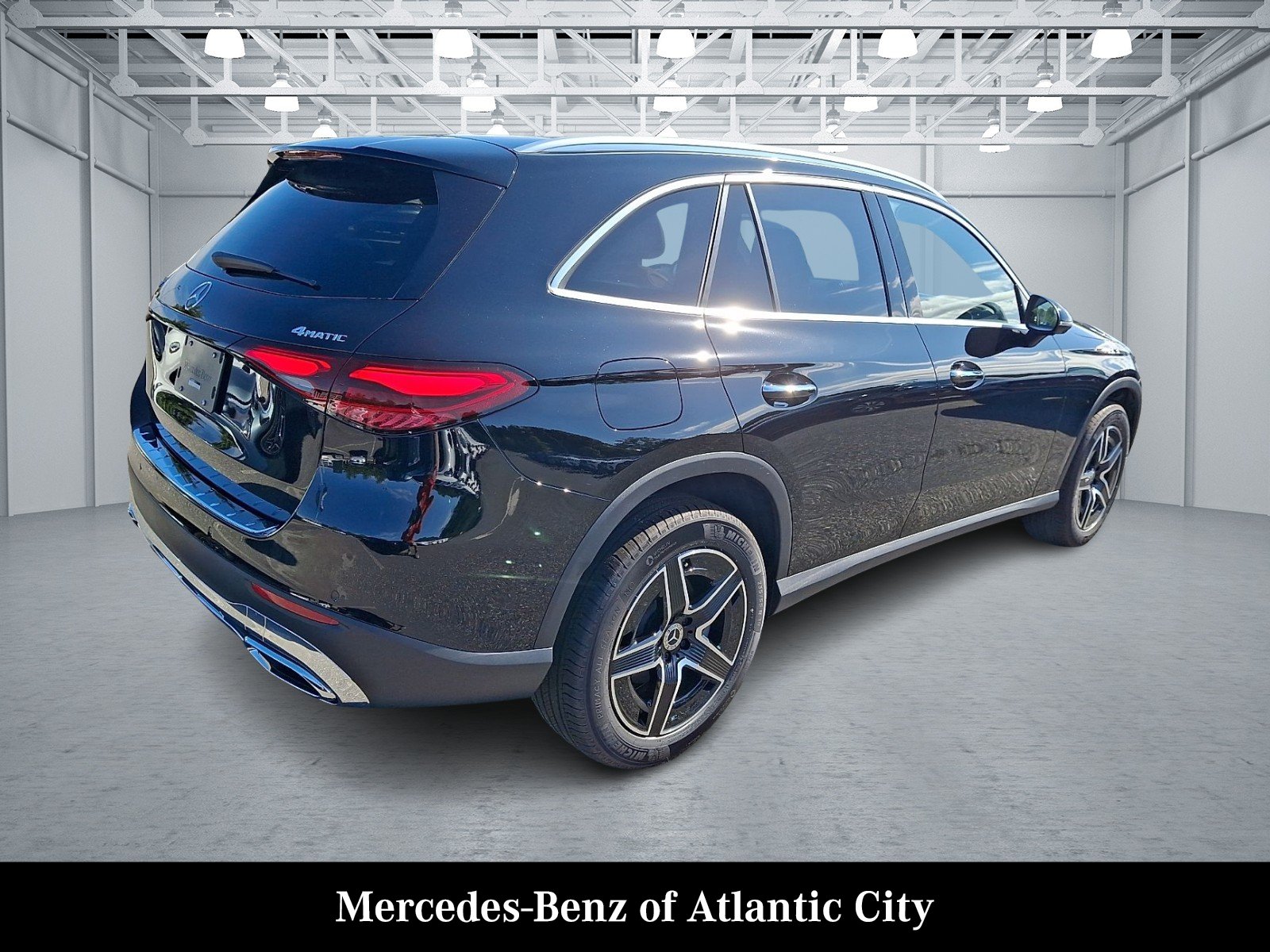 New 2027 Black Mercedes-Benz GLC 300 image 4