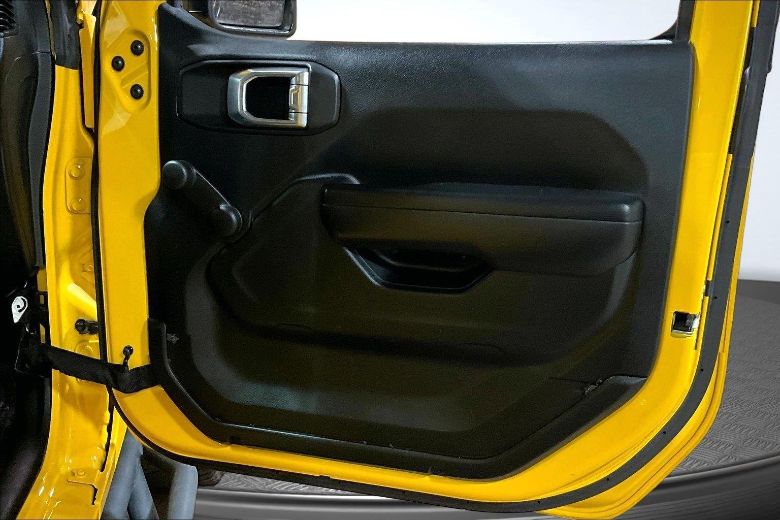 Used 2021 Hellayella Clearcoat Jeep Unlimited Willys Sport image 24