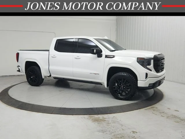 Used 2023 White GMC AT4X image 1