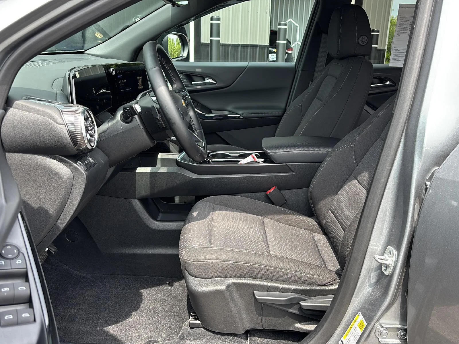 Used 2025 Sterling Gray Metallic Chevrolet LT image 17