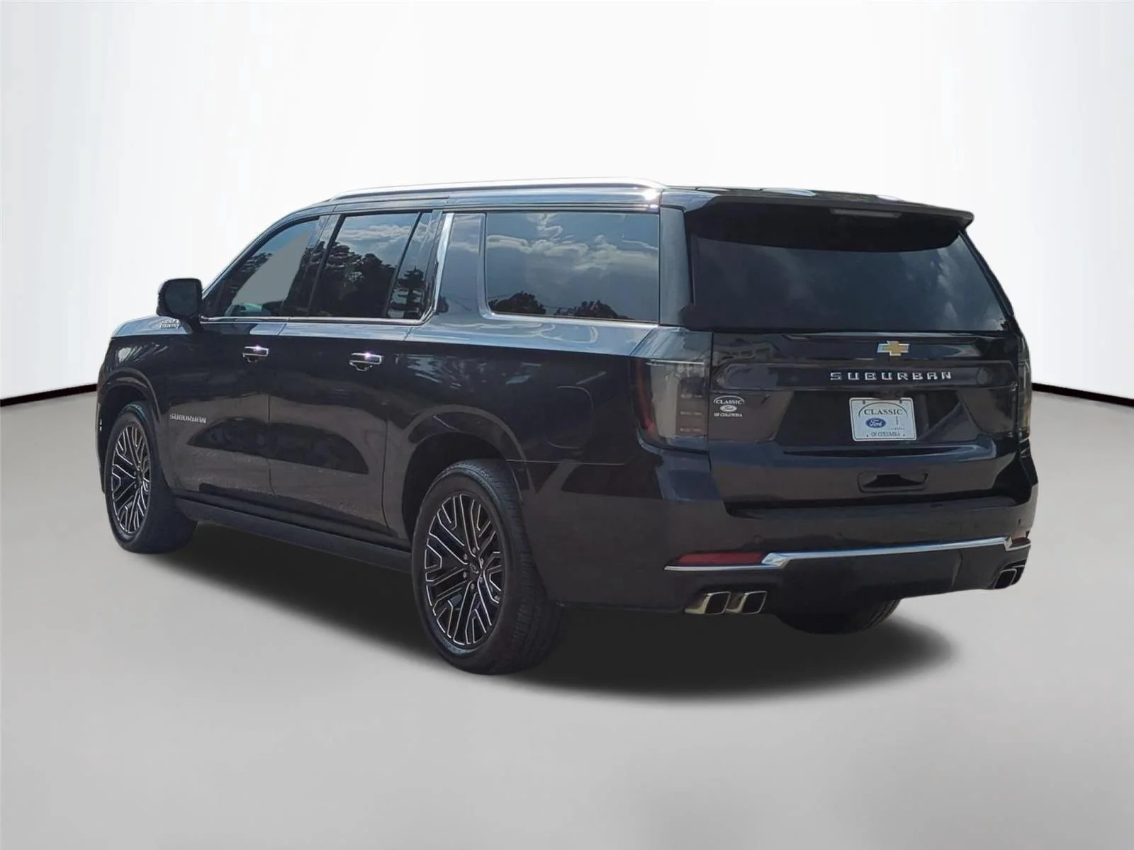 Used 2025 Lakeshore Blue Metallic Chevrolet High Country image 3