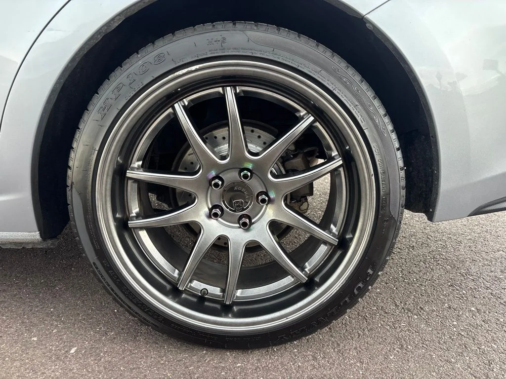 Used 2018 Silver Subaru 2.0i image 31